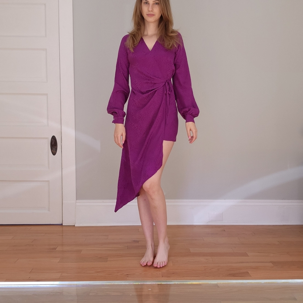 NWT Art Dealer 100% silk purple 💜 wrap dress, made in Italy